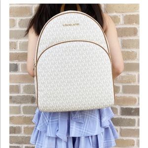 Michael Kors Large Abbey Vanilla/Acorn